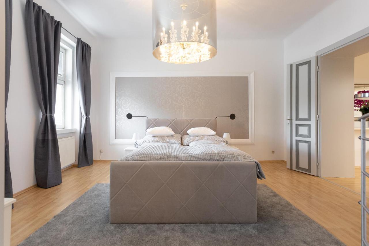 Apartment Central And Chic - The Big One